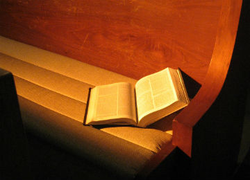 bible_on_pew_resized_2_0