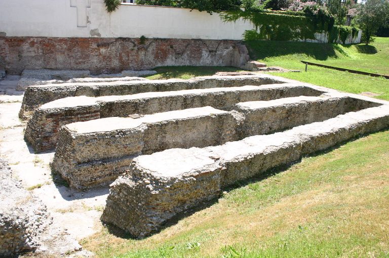 milan_amphitheatre